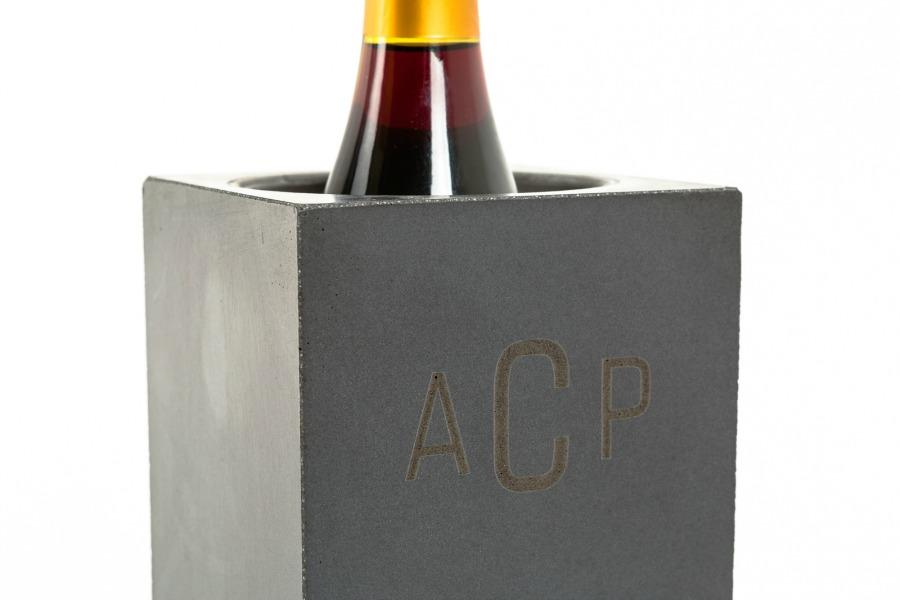 Customized wine thermal